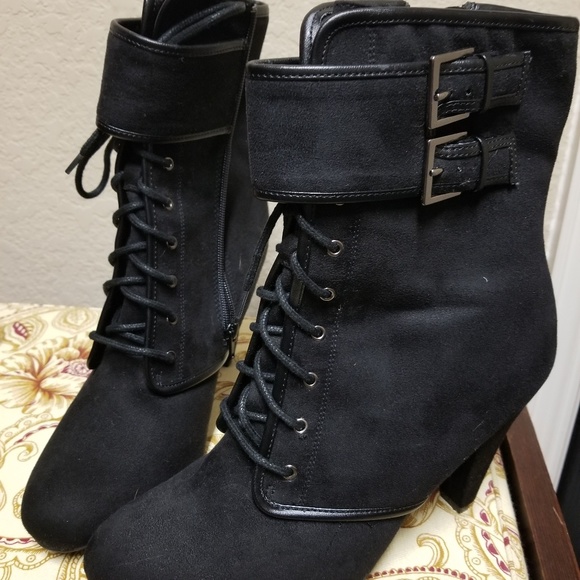 Black suede ankle boots - Picture 2 of 4